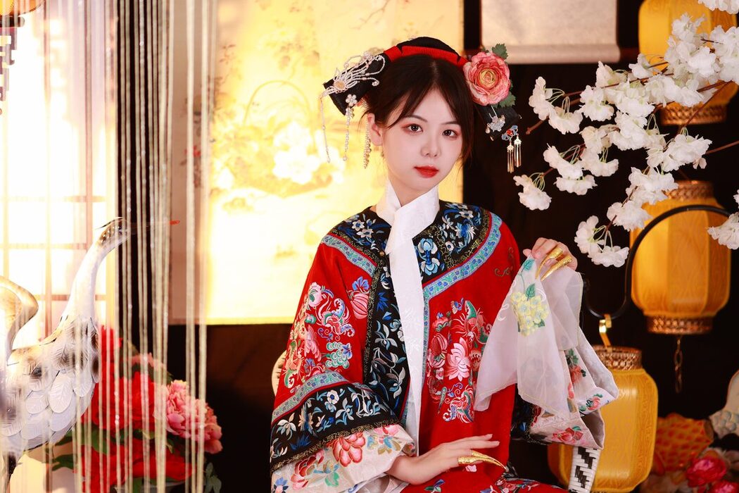 YiTuYu艺图语 Vol.5325 Mu Yan Se Cc