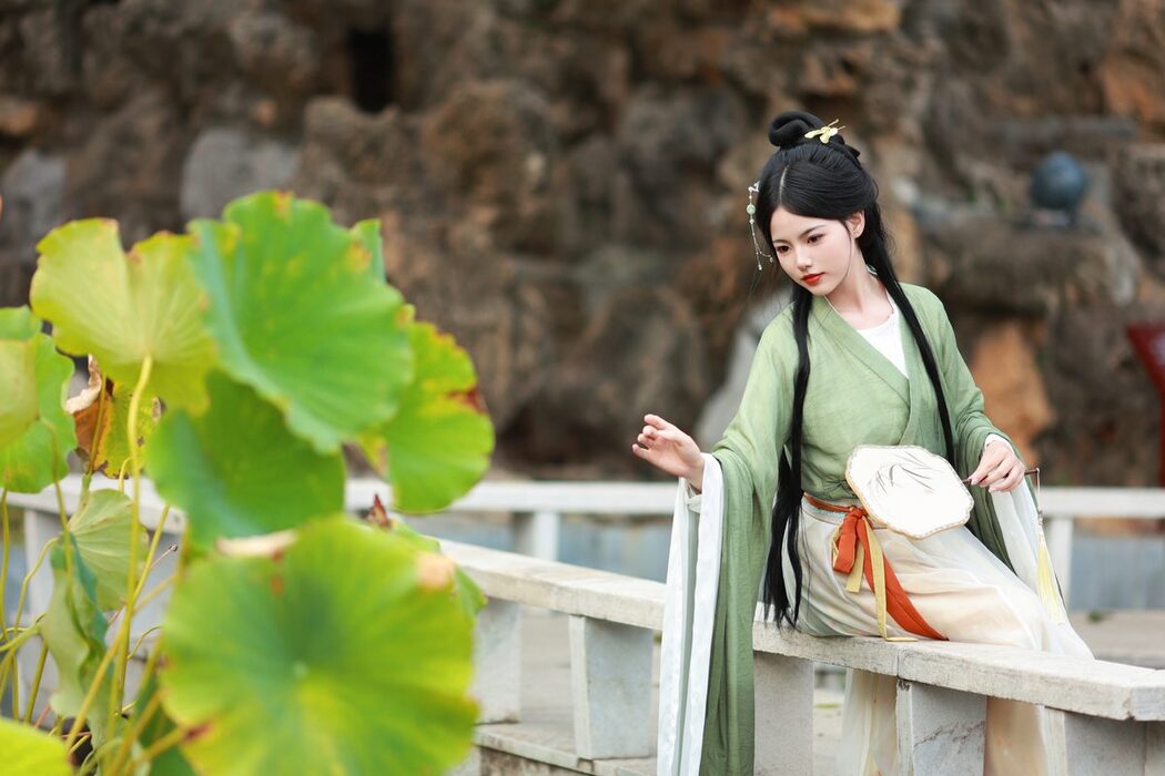 YiTuYu艺图语 Vol.5415 Yu Xiao Li Lili