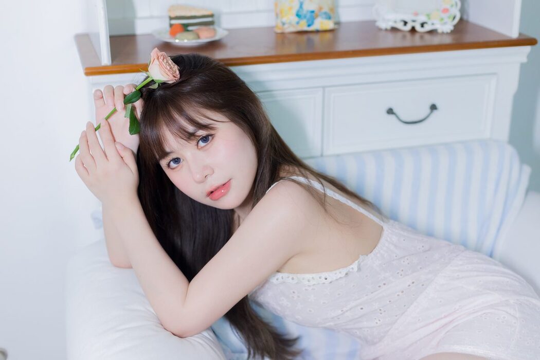 YiTuYu艺图语 Vol.5455 He Ming Zhi Ying