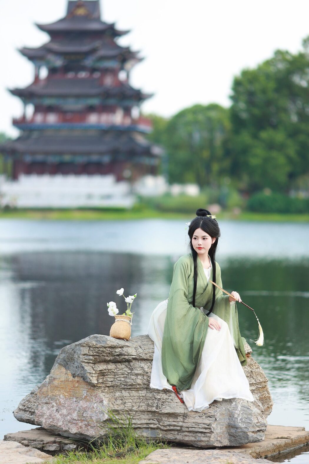 YiTuYu艺图语 Vol.5352 Yu Xiao Li Lili