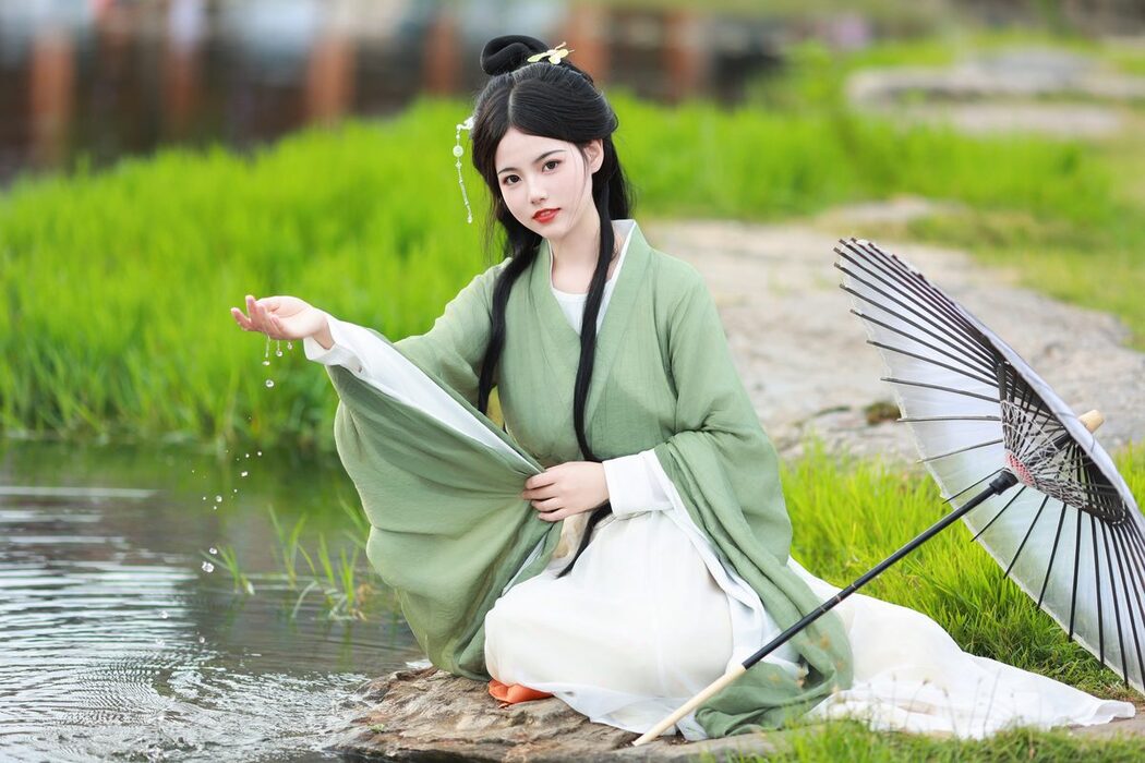 YiTuYu艺图语 Vol.5352 Yu Xiao Li Lili
