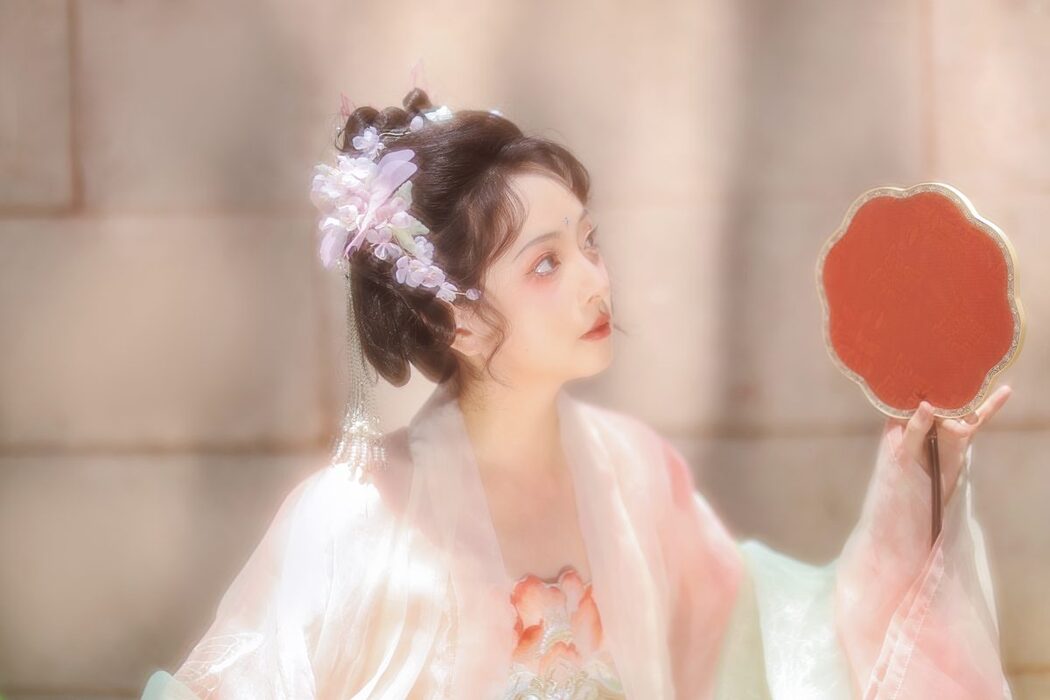 YiTuYu艺图语 Vol.5364 Bian Jing Mu Yang Mao