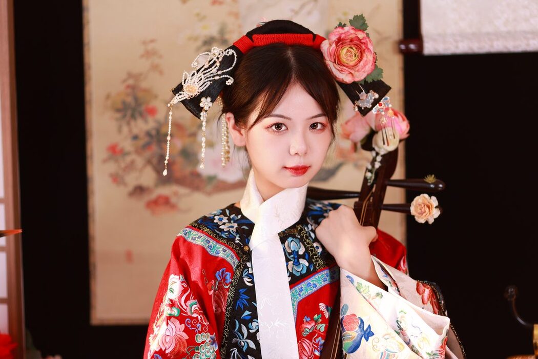 YiTuYu艺图语 Vol.5325 Mu Yan Se Cc