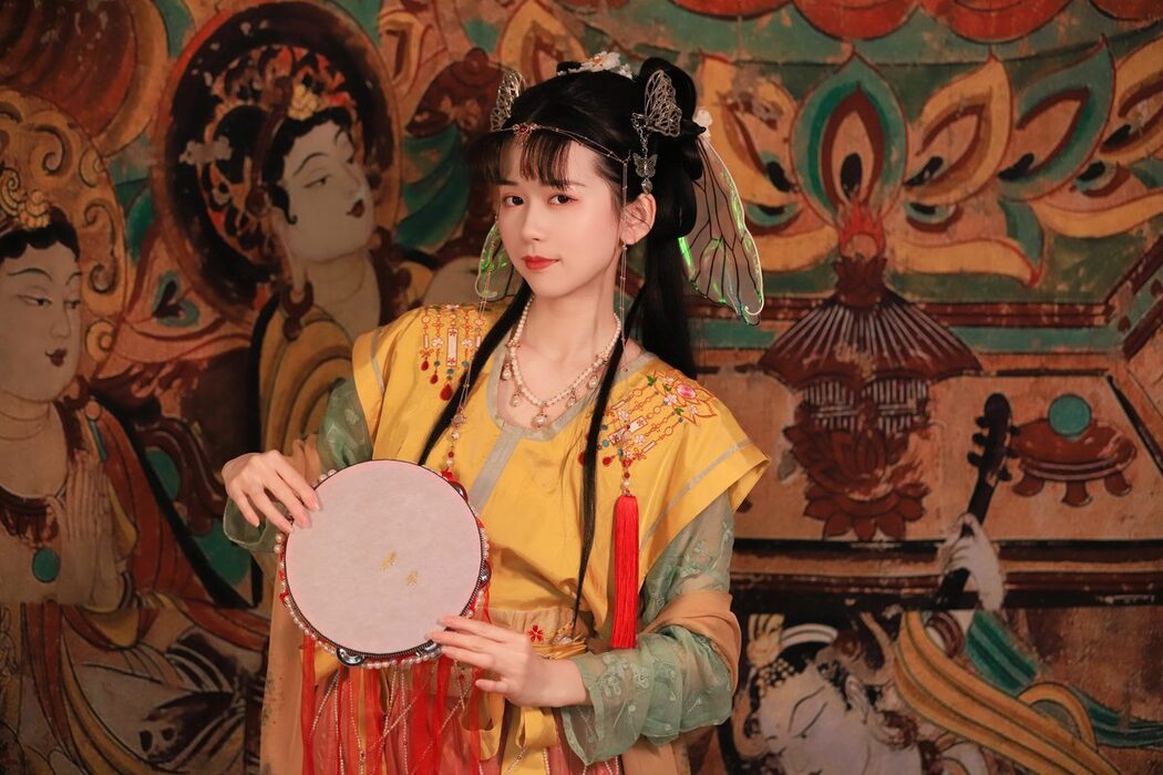 YiTuYu艺图语 Vol.5447 Ce Er Qing Xin Ting