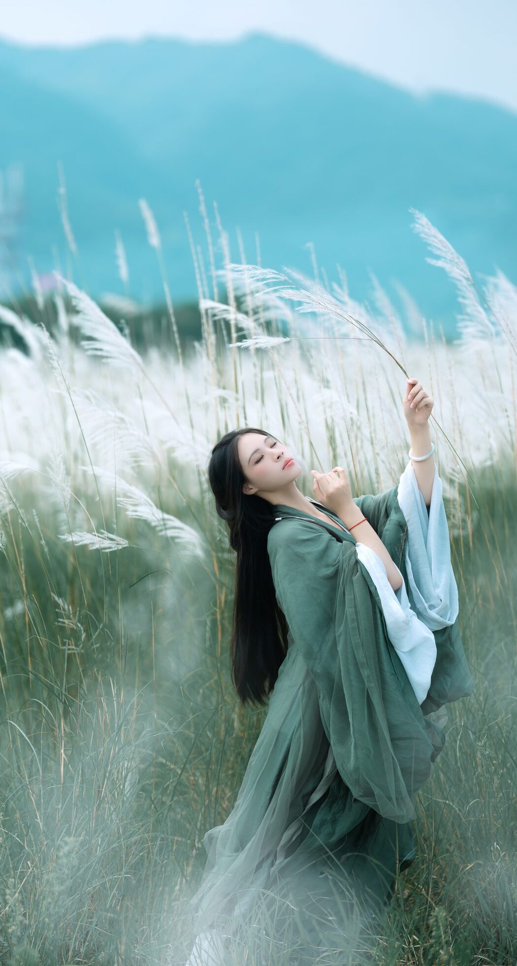 YiTuYu艺图语 Vol.5462 Nu Li Ban Zhuan De Shuang He