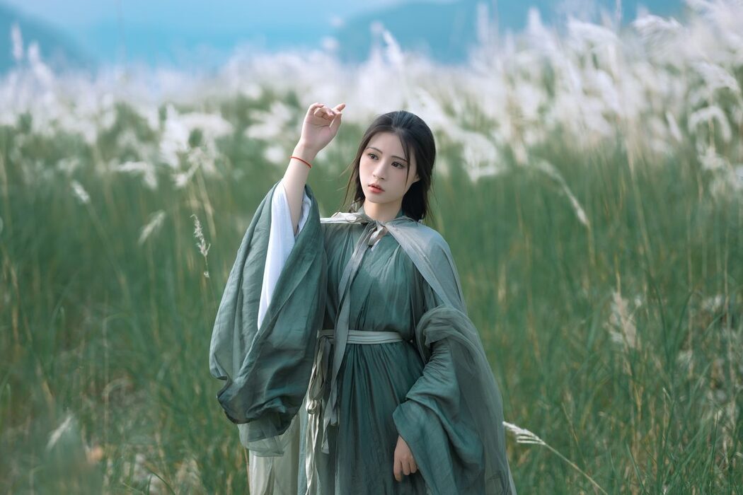 YiTuYu艺图语 Vol.5462 Nu Li Ban Zhuan De Shuang He