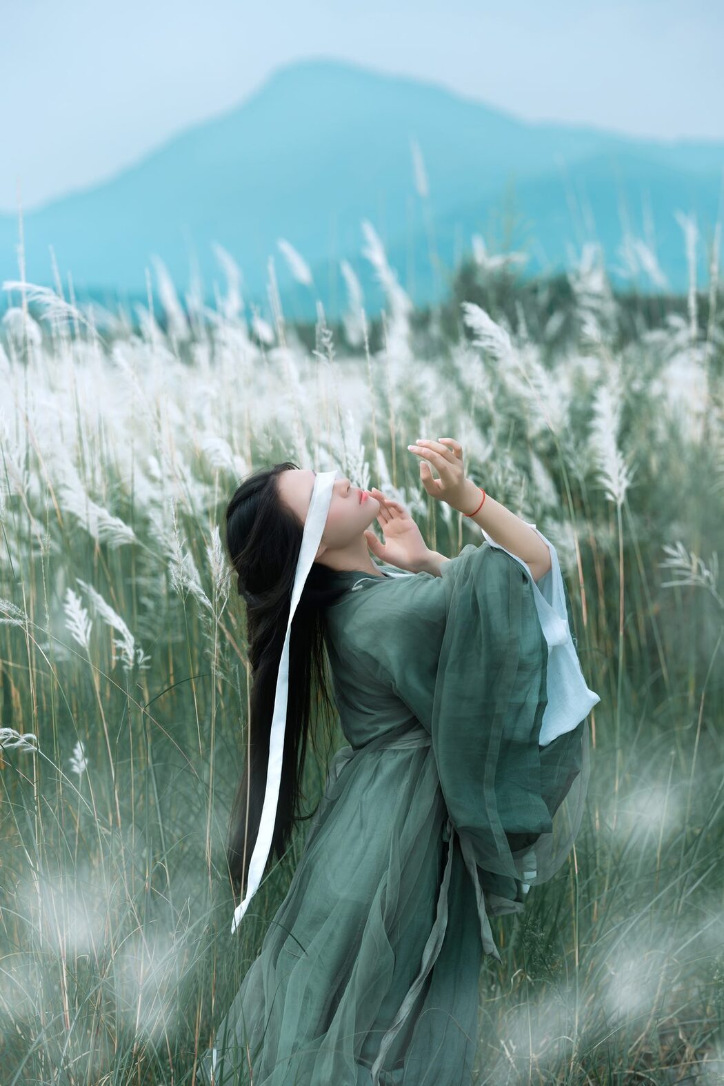 YiTuYu艺图语 Vol.5462 Nu Li Ban Zhuan De Shuang He