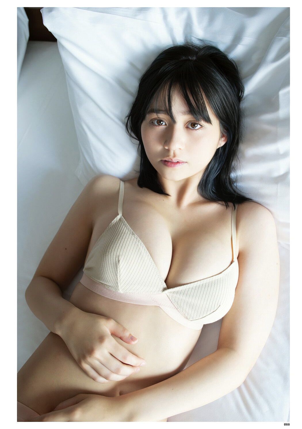 Ellie Misumi 美澄衿依, DOLCE ドルチェ Vol.04