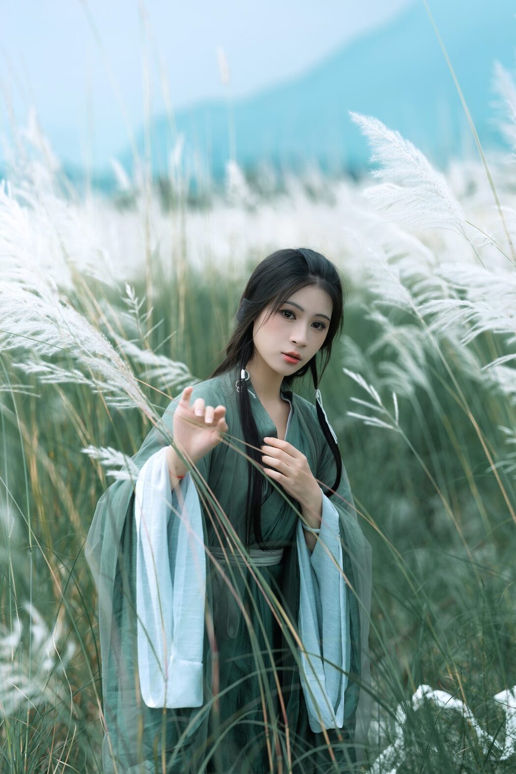 YiTuYu艺图语 Vol.5462 Nu Li Ban Zhuan De Shuang He