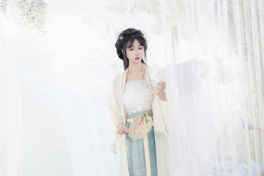 YiTuYu艺图语 Vol.5463 Qi Luo Sheng De Xiao Su Su