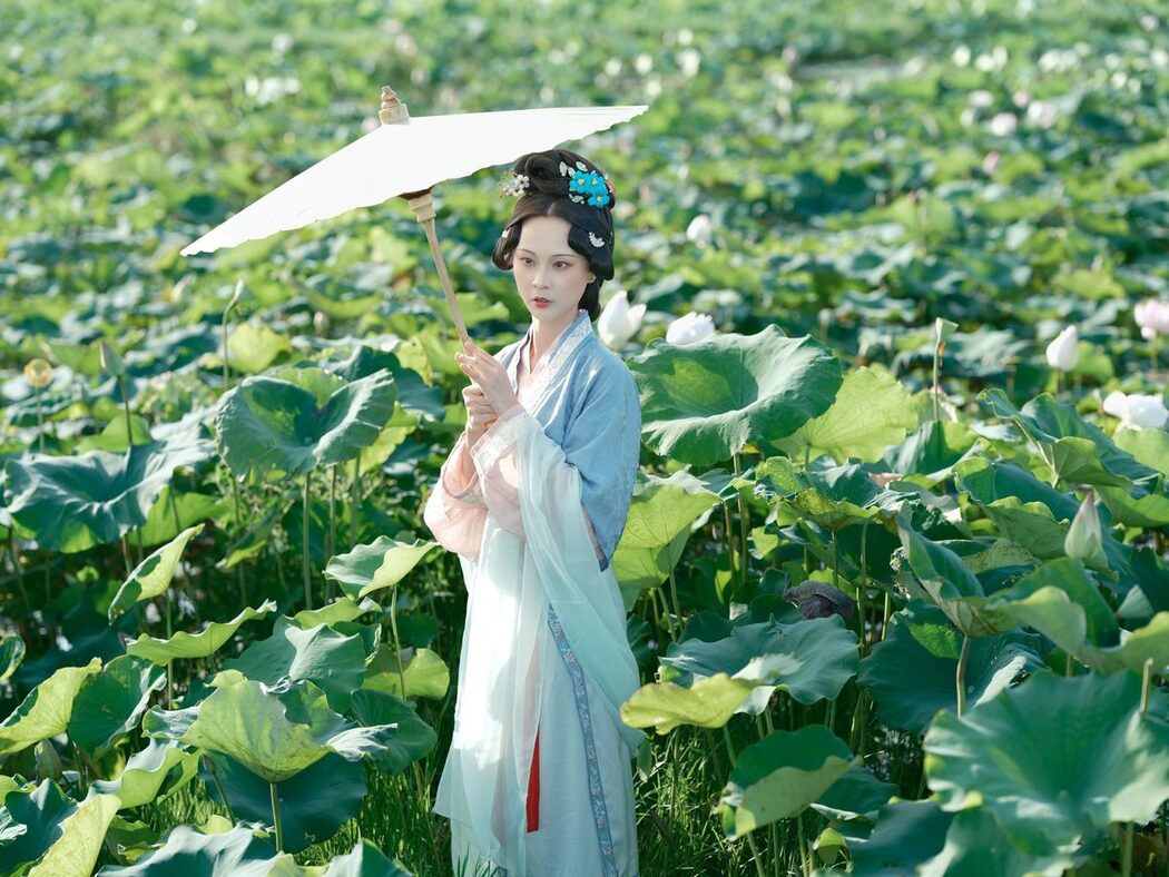 YiTuYu艺图语 Vol.5486 Min Na