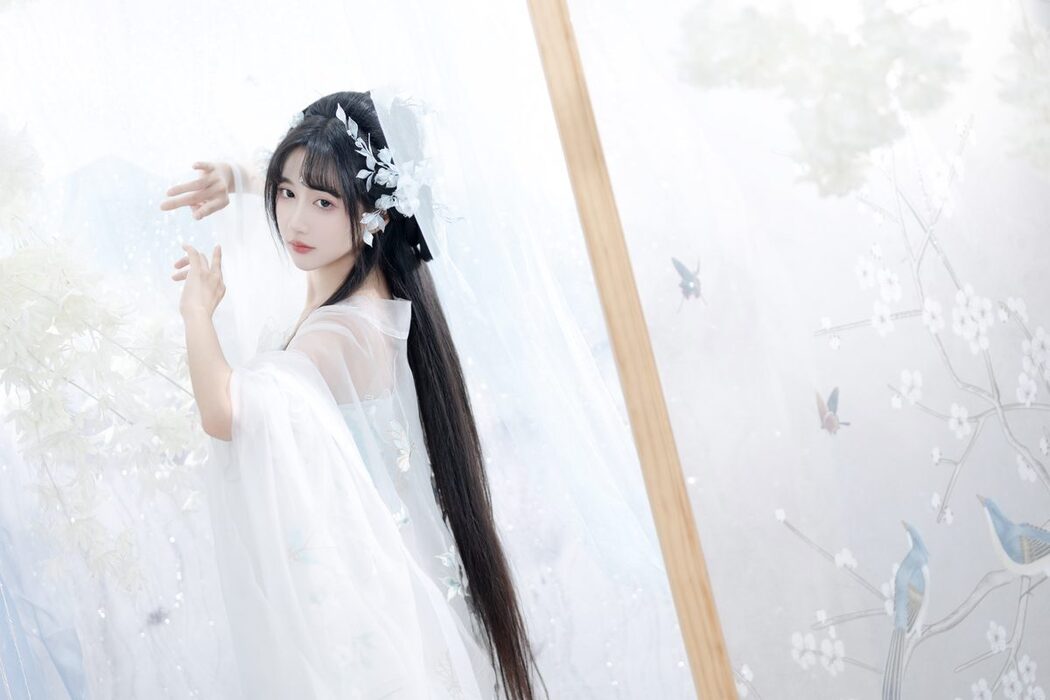 YiTuYu艺图语 Vol.5647 Qi Luo Sheng De Xiao Su Su