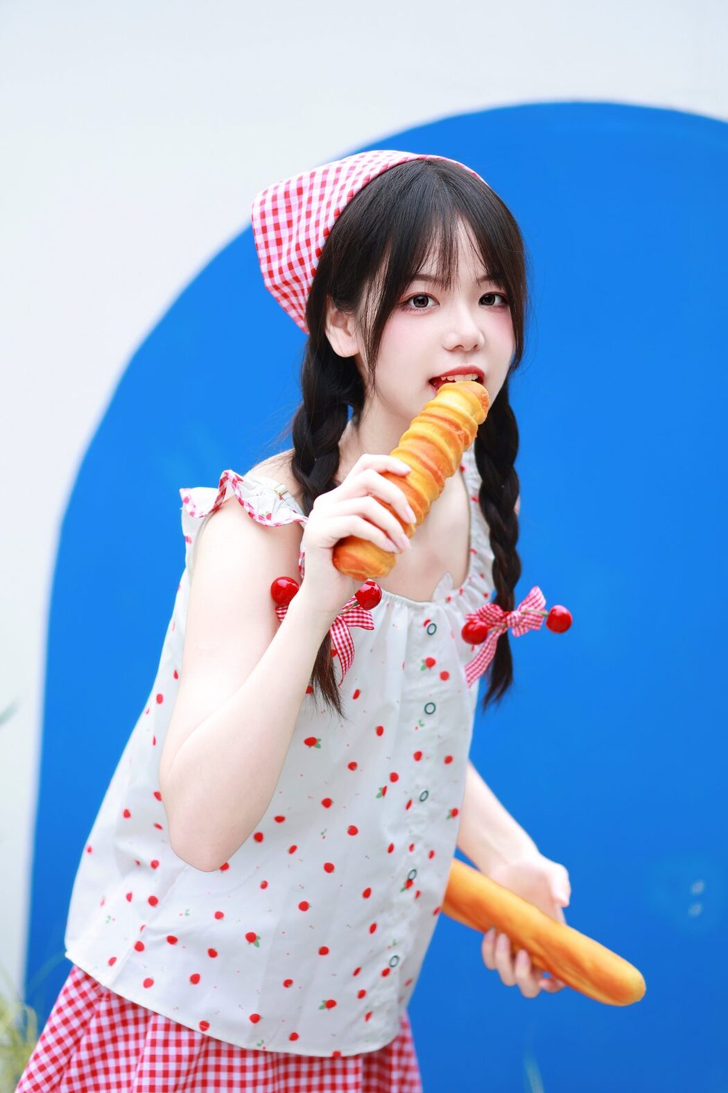 YiTuYu艺图语 Vol.5568 Mu Yan Se Cc