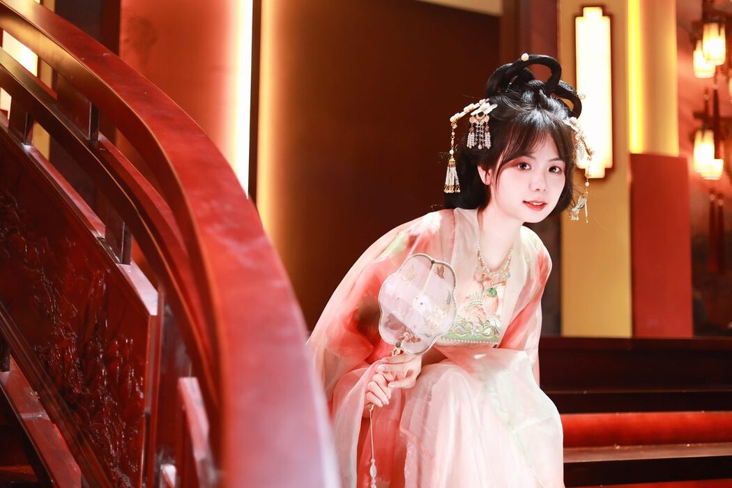 YiTuYu艺图语 Vol.5489 Mu Yan Se Cc