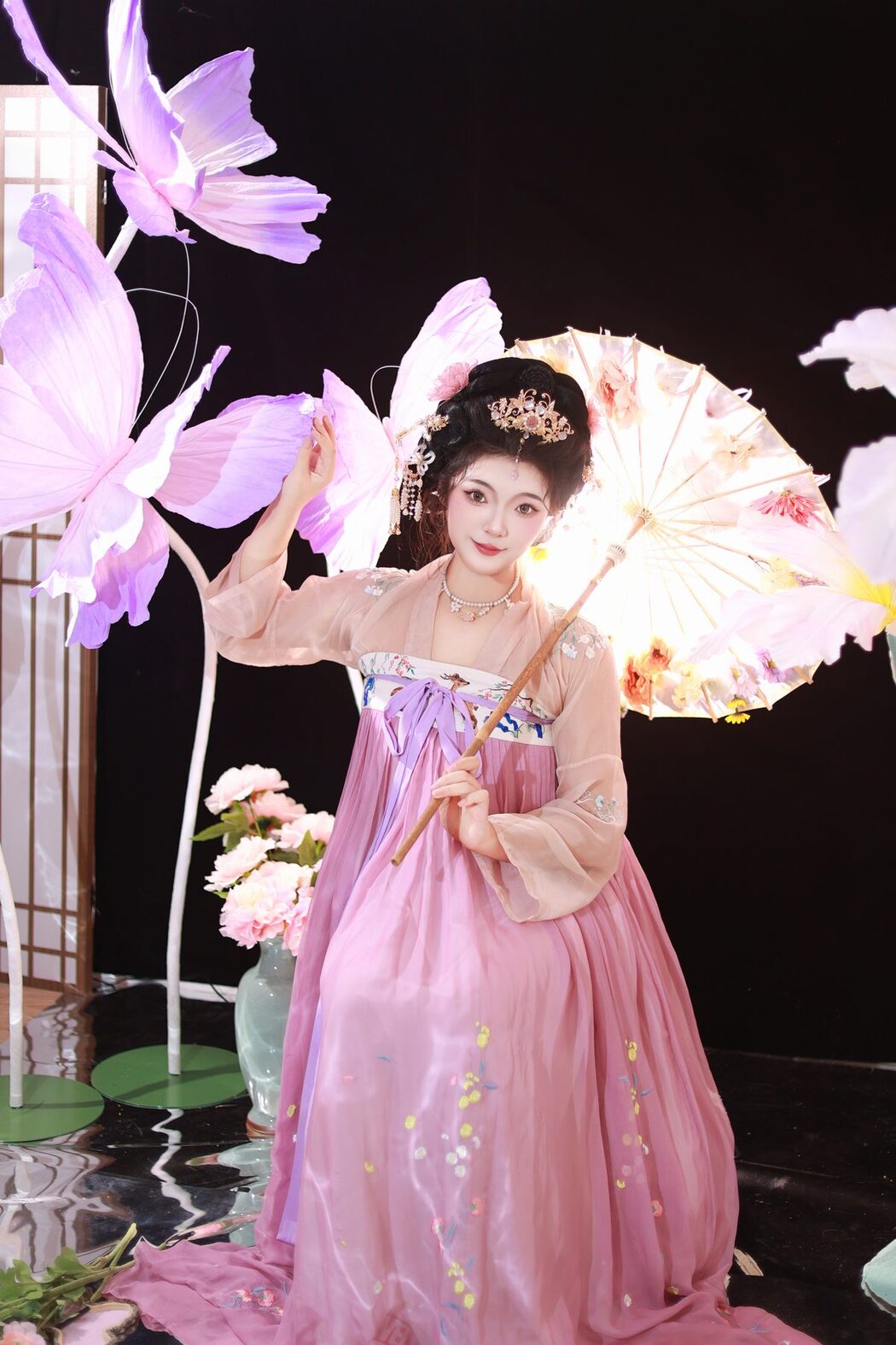 YiTuYu艺图语 Vol.5651 KaiLin Jiang