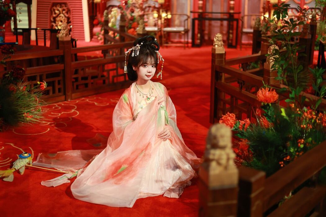 YiTuYu艺图语 Vol.5489 Mu Yan Se Cc