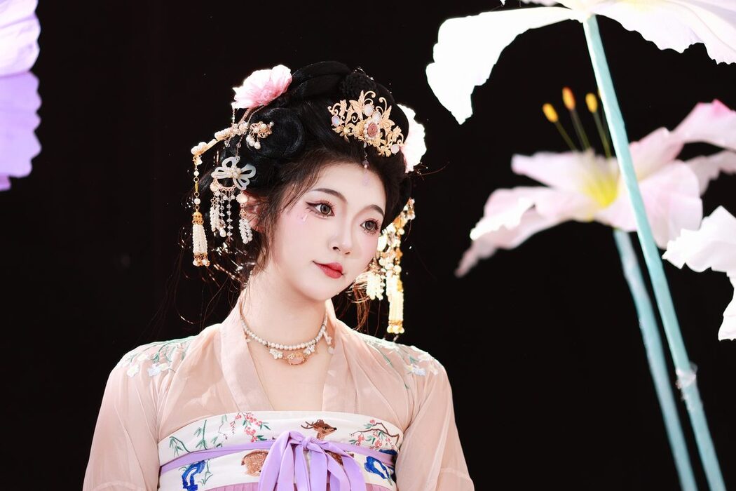 YiTuYu艺图语 Vol.5651 KaiLin Jiang