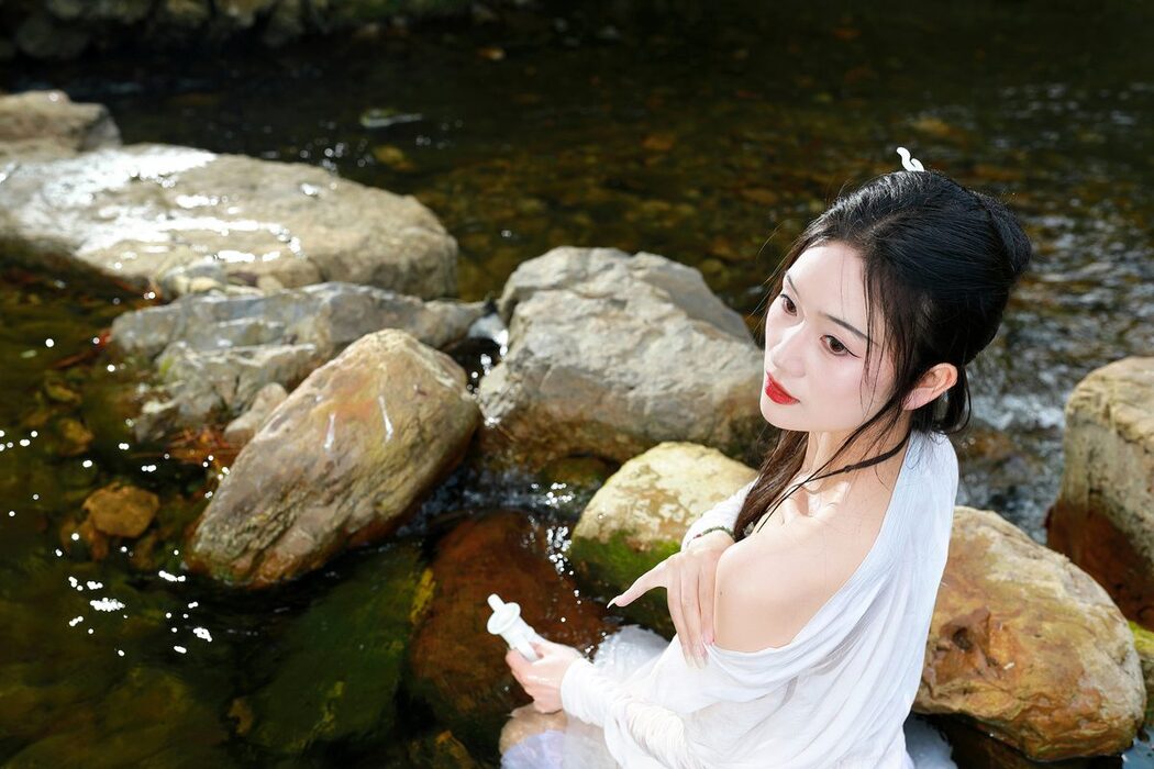 YiTuYu艺图语 Vol.5504 Chang Nian W