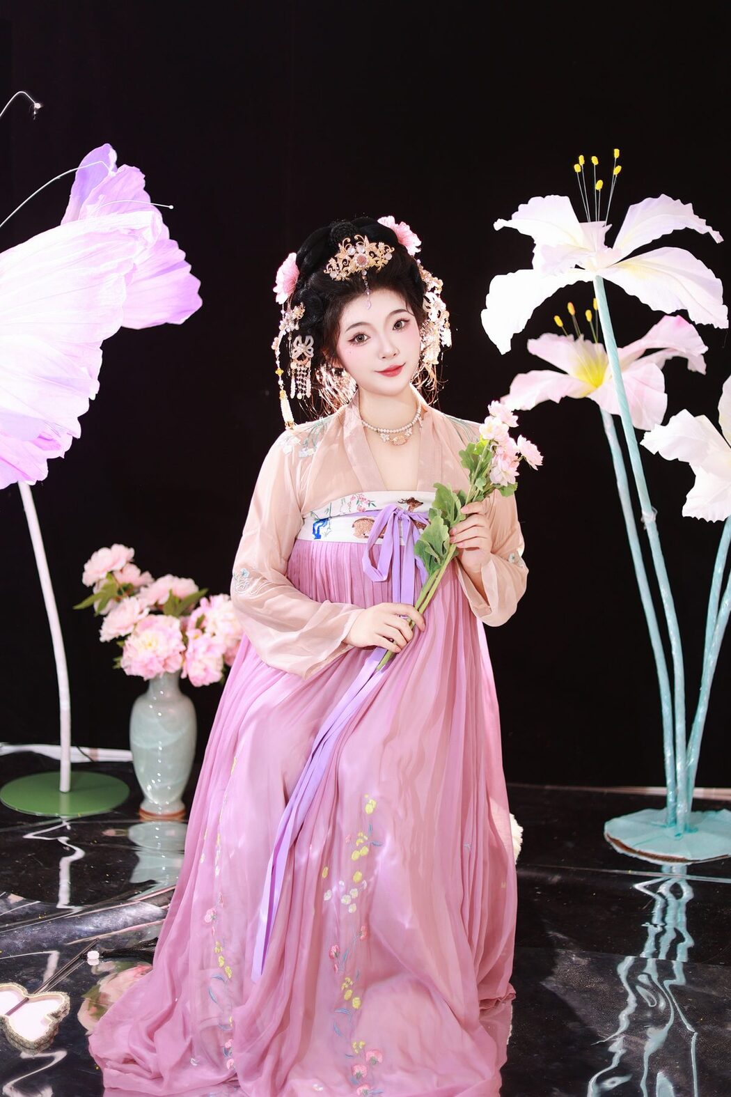 YiTuYu艺图语 Vol.5651 KaiLin Jiang