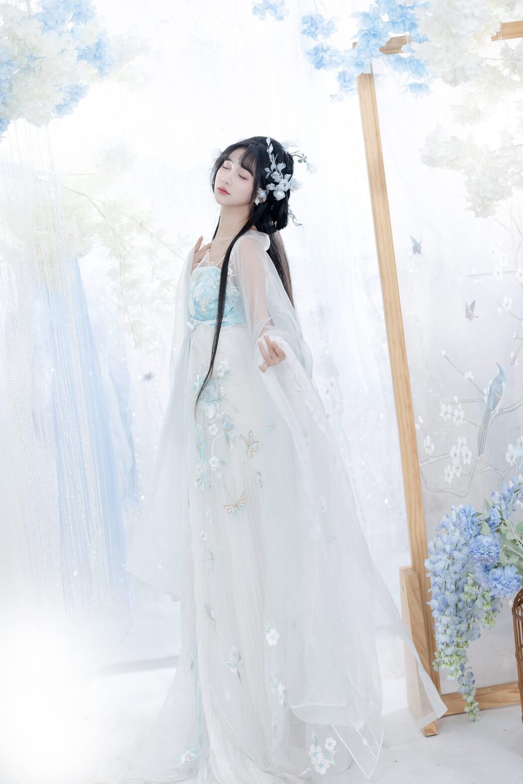 YiTuYu艺图语 Vol.5647 Qi Luo Sheng De Xiao Su Su
