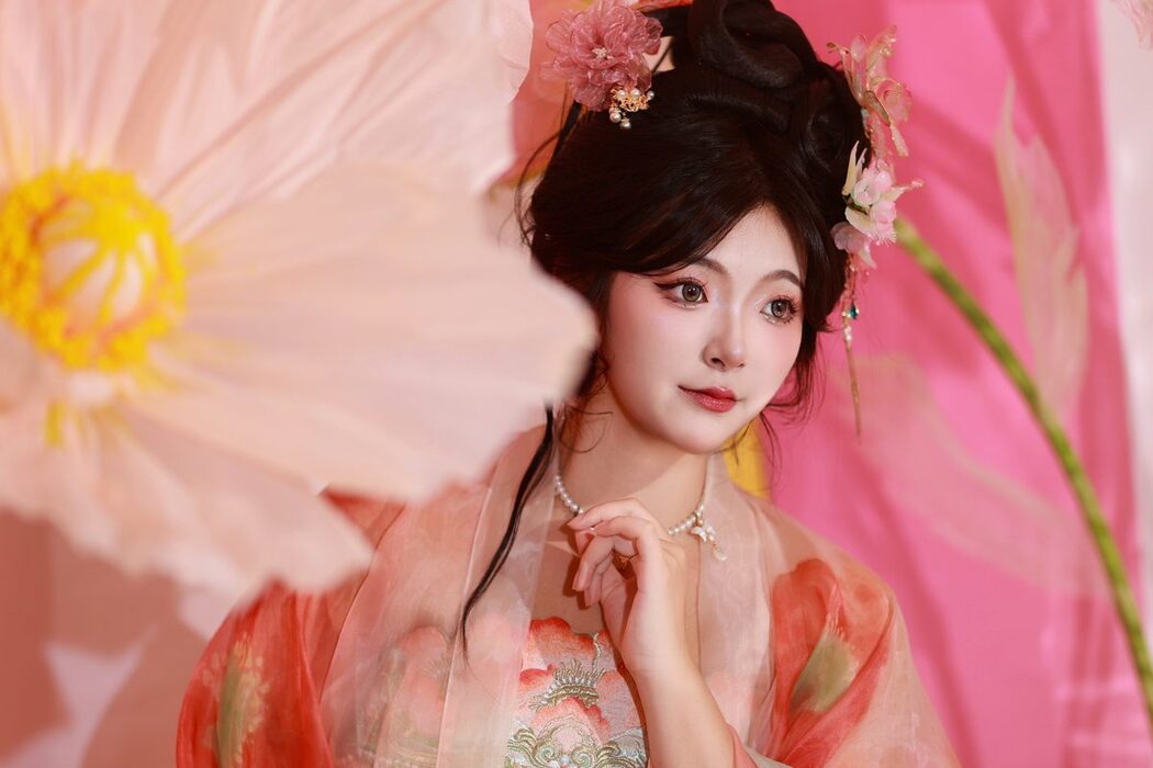 YiTuYu艺图语 Vol.5547 KaiLin Jiang