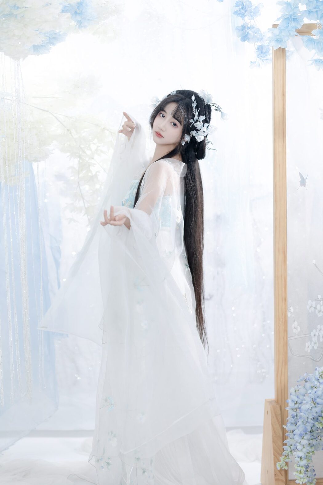YiTuYu艺图语 Vol.5647 Qi Luo Sheng De Xiao Su Su