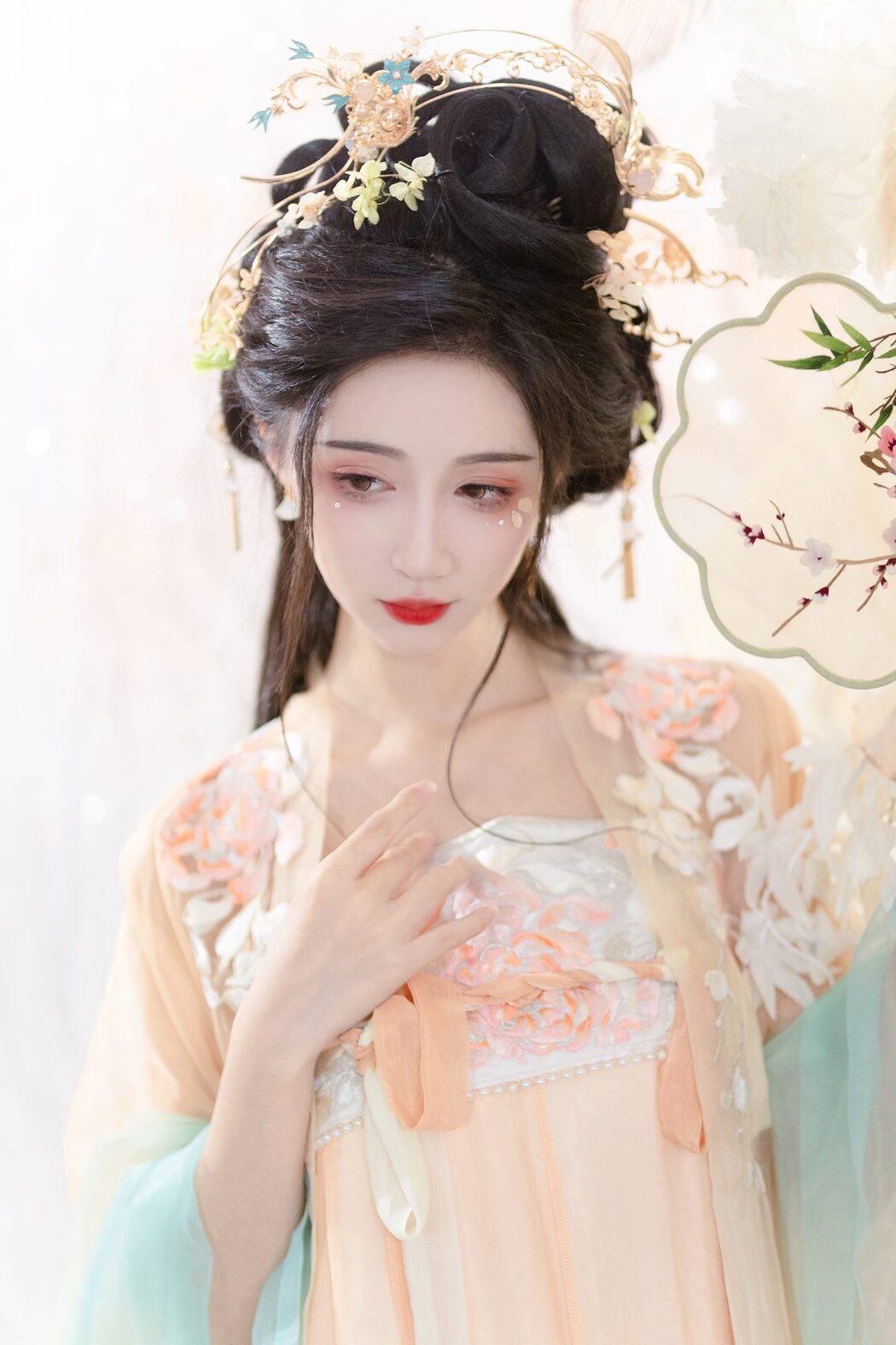 YiTuYu艺图语 Vol.5606 Qi Luo Sheng De Xiao Su Su