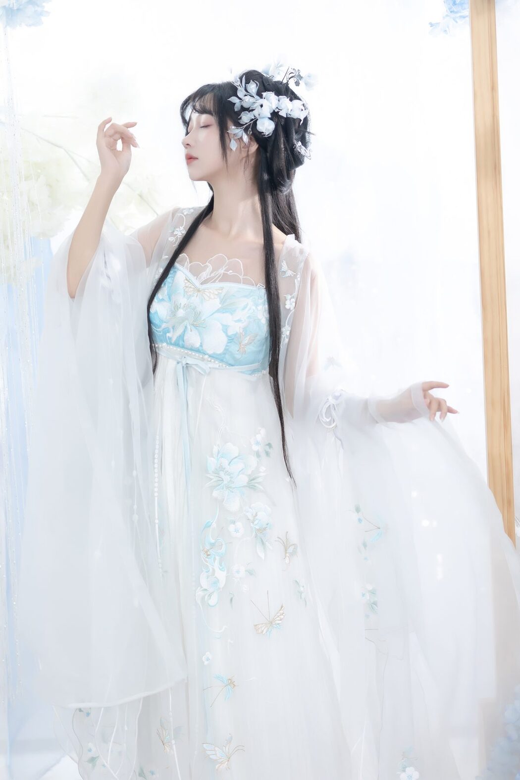 YiTuYu艺图语 Vol.5647 Qi Luo Sheng De Xiao Su Su