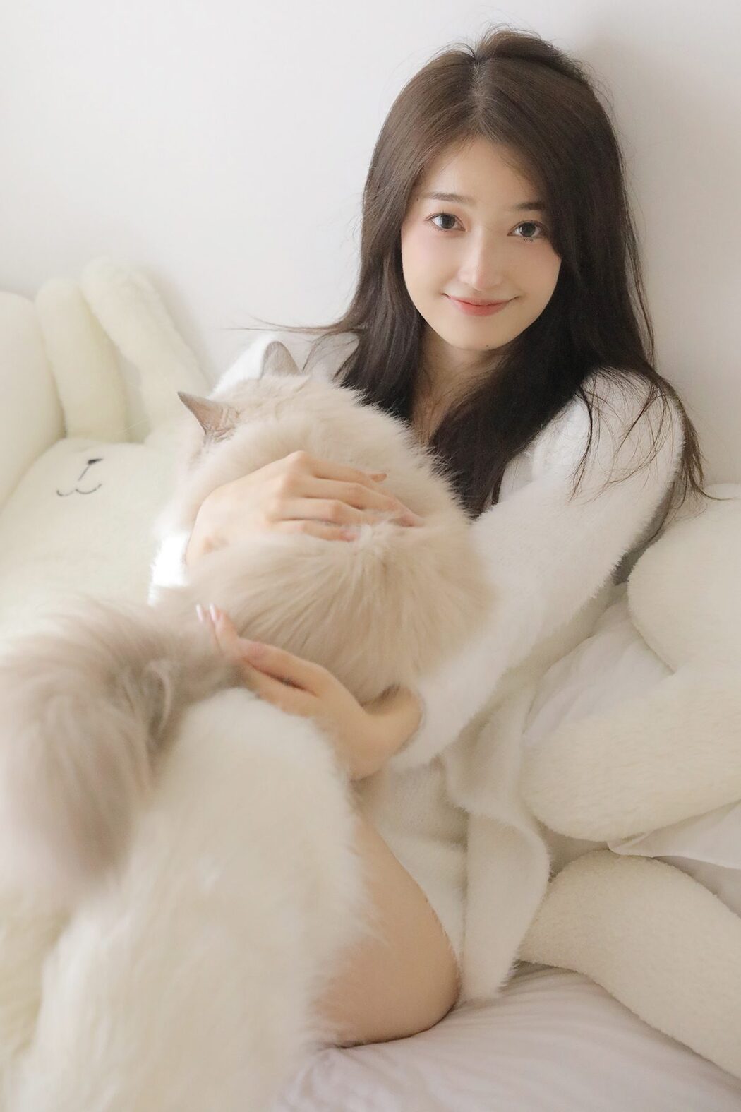 YiTuYu艺图语 Vol.5590 Jiu Jiu Shi Cover Photo