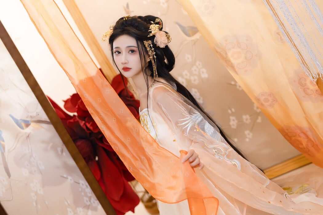YiTuYu艺图语 Vol.5614 Qi Luo Sheng De Xiao Su Su