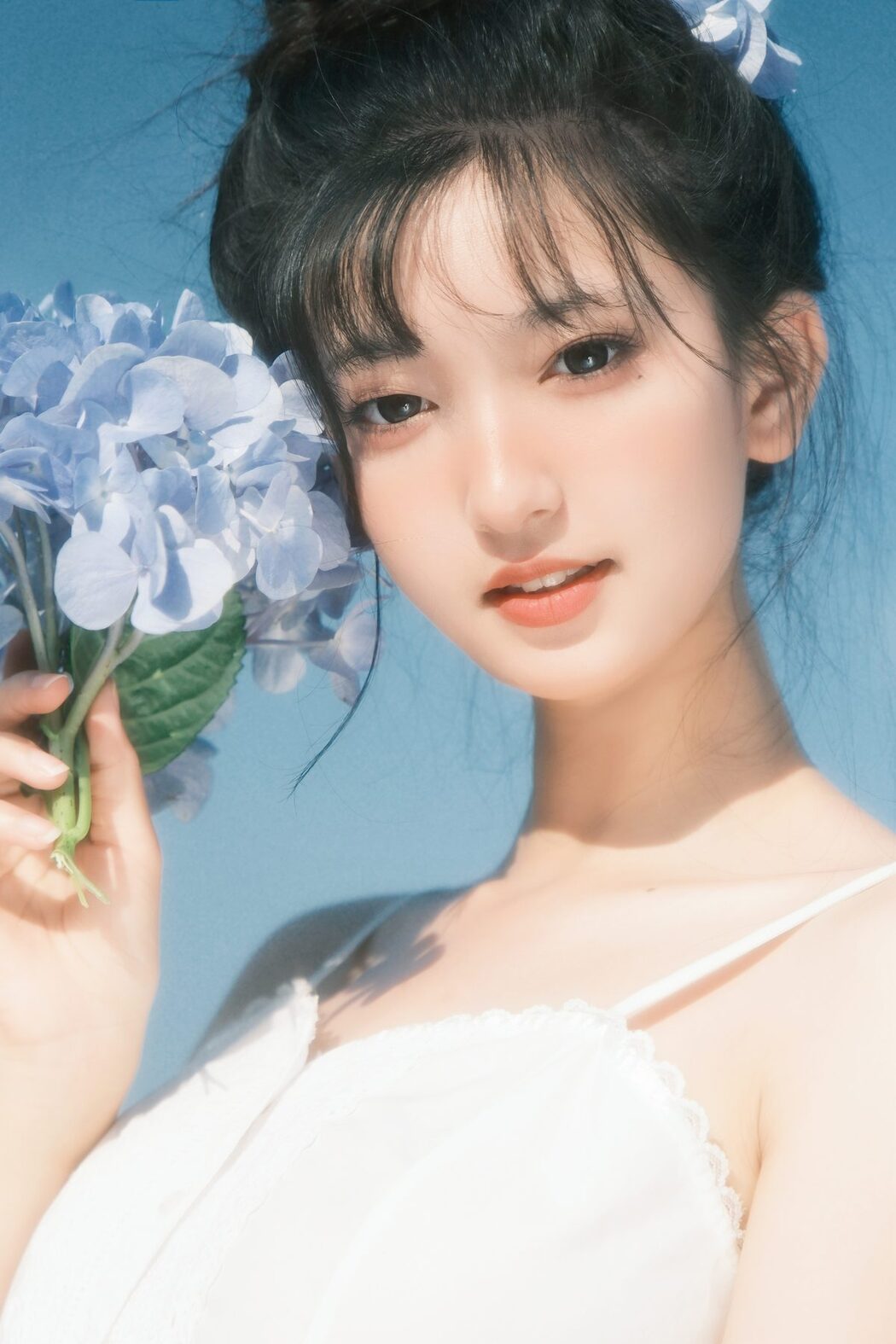 YiTuYu艺图语 Vol.5512 Er Liang Feng Yue