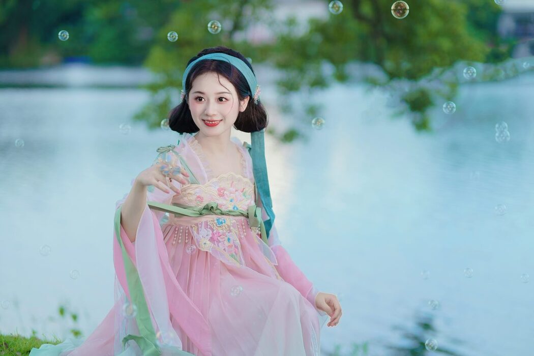 YiTuYu艺图语 Vol.5638 Shu Pian Yoyi