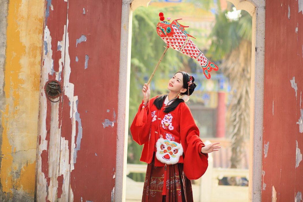 YiTuYu艺图语 Vol.5536 Ce Er Qing Xin Ting