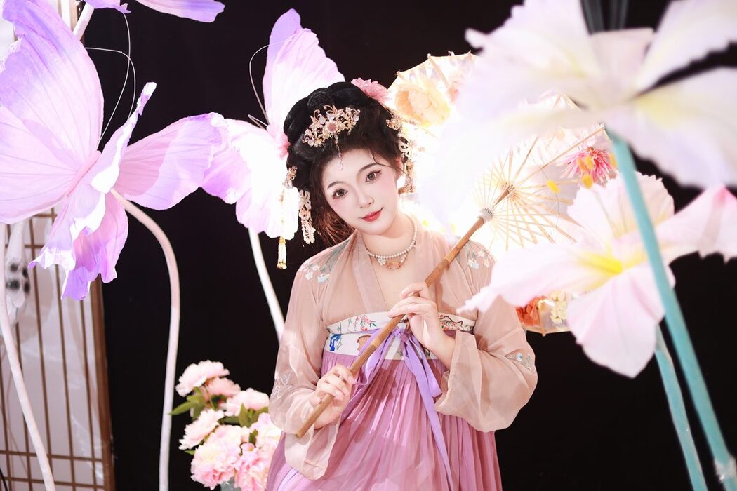 YiTuYu艺图语 Vol.5651 KaiLin Jiang