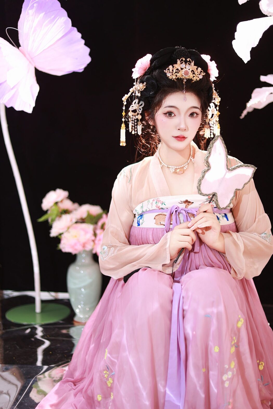 YiTuYu艺图语 Vol.5651 KaiLin Jiang