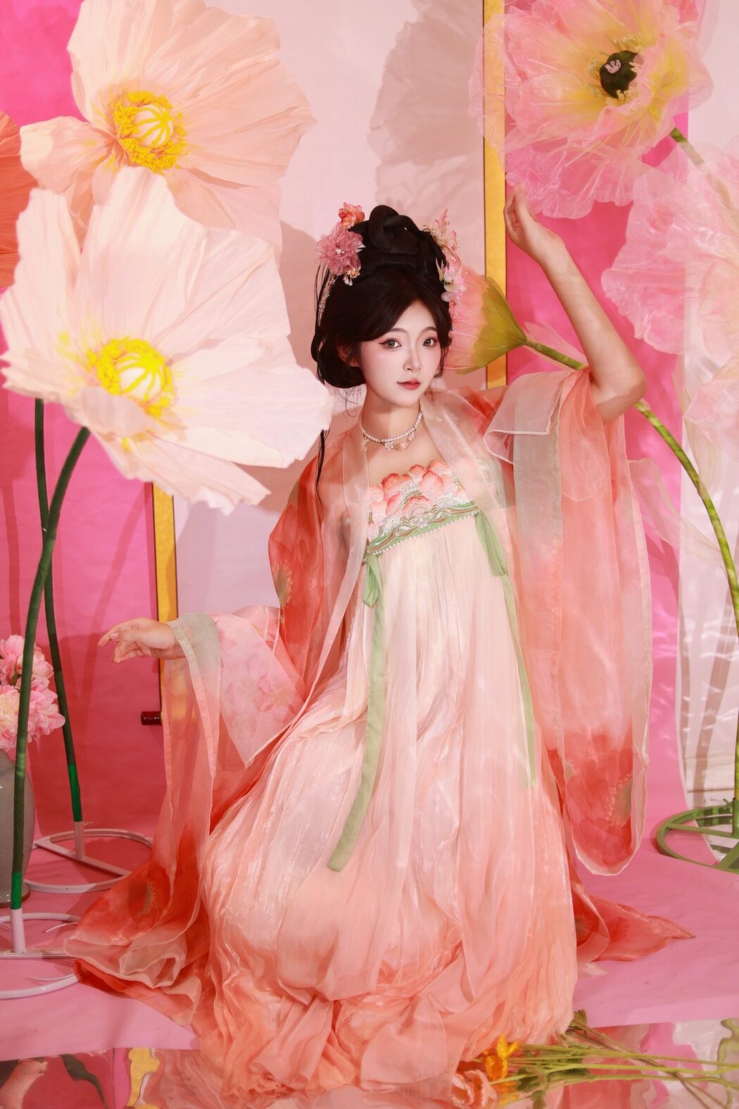 YiTuYu艺图语 Vol.5547 KaiLin Jiang