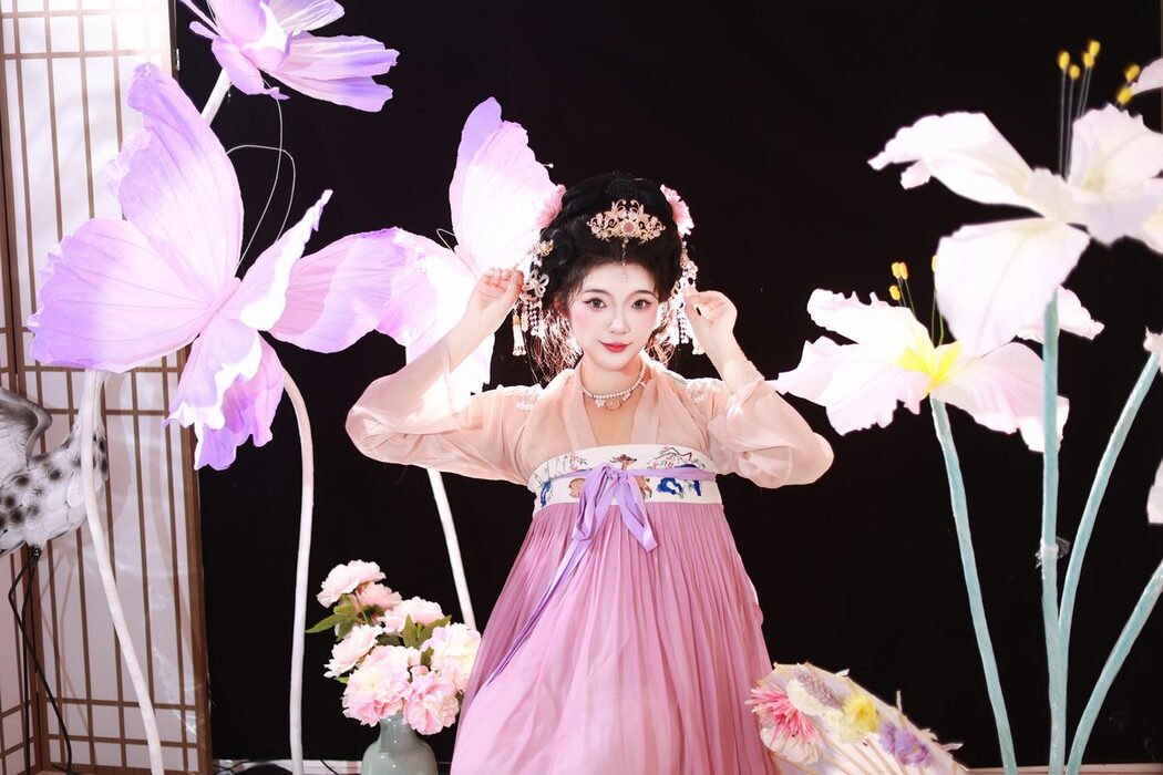 YiTuYu艺图语 Vol.5651 KaiLin Jiang