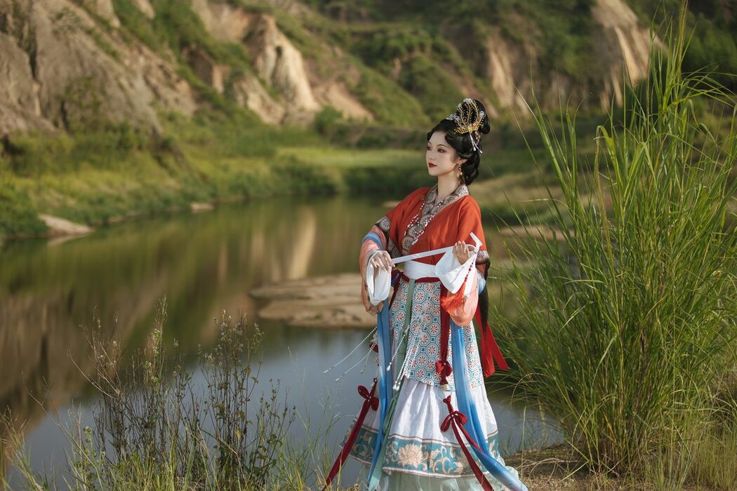 YiTuYu艺图语 Vol.5523 Qi Ni Si Mao