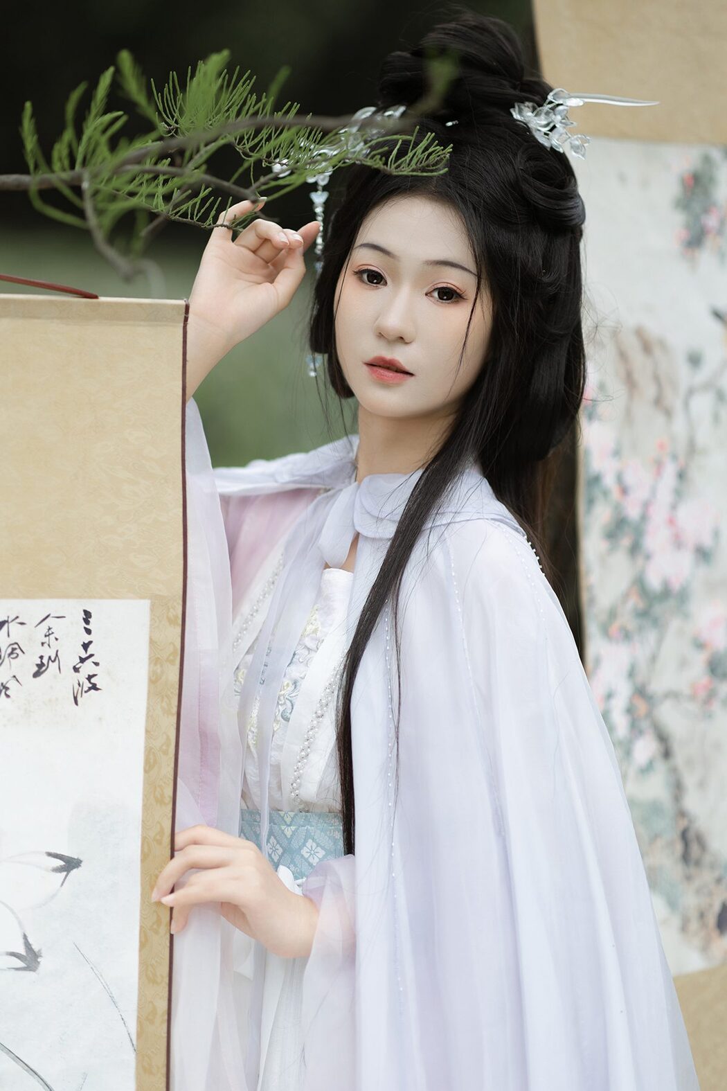 YiTuYu艺图语 Vol.5491 Wu Yue Cover Photo