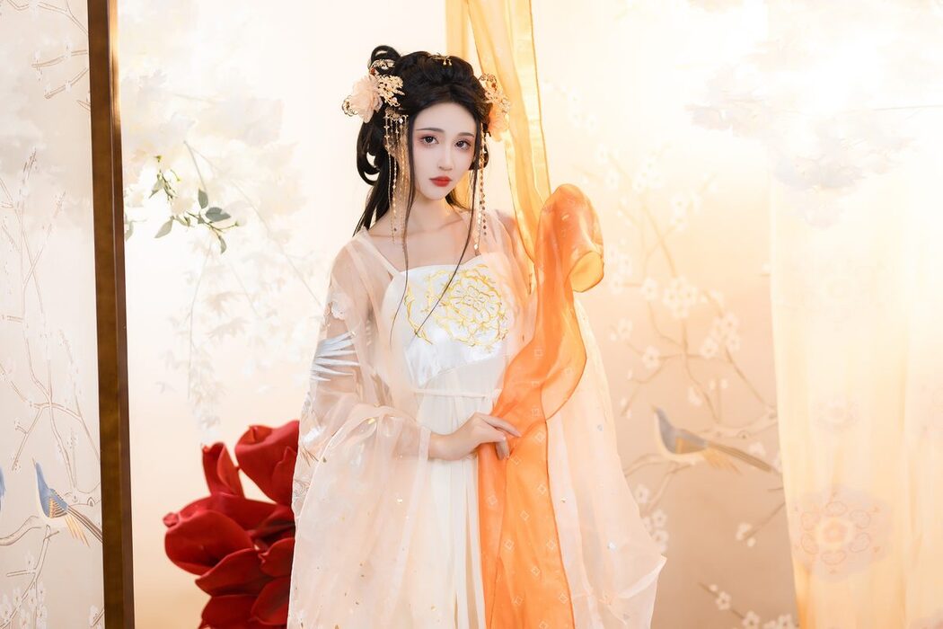 YiTuYu艺图语 Vol.5614 Qi Luo Sheng De Xiao Su Su