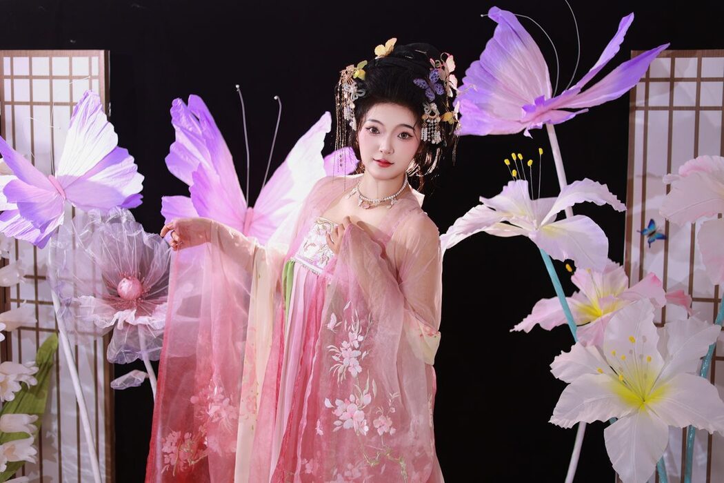 YiTuYu艺图语 Vol.5575 KaiLin Jiang