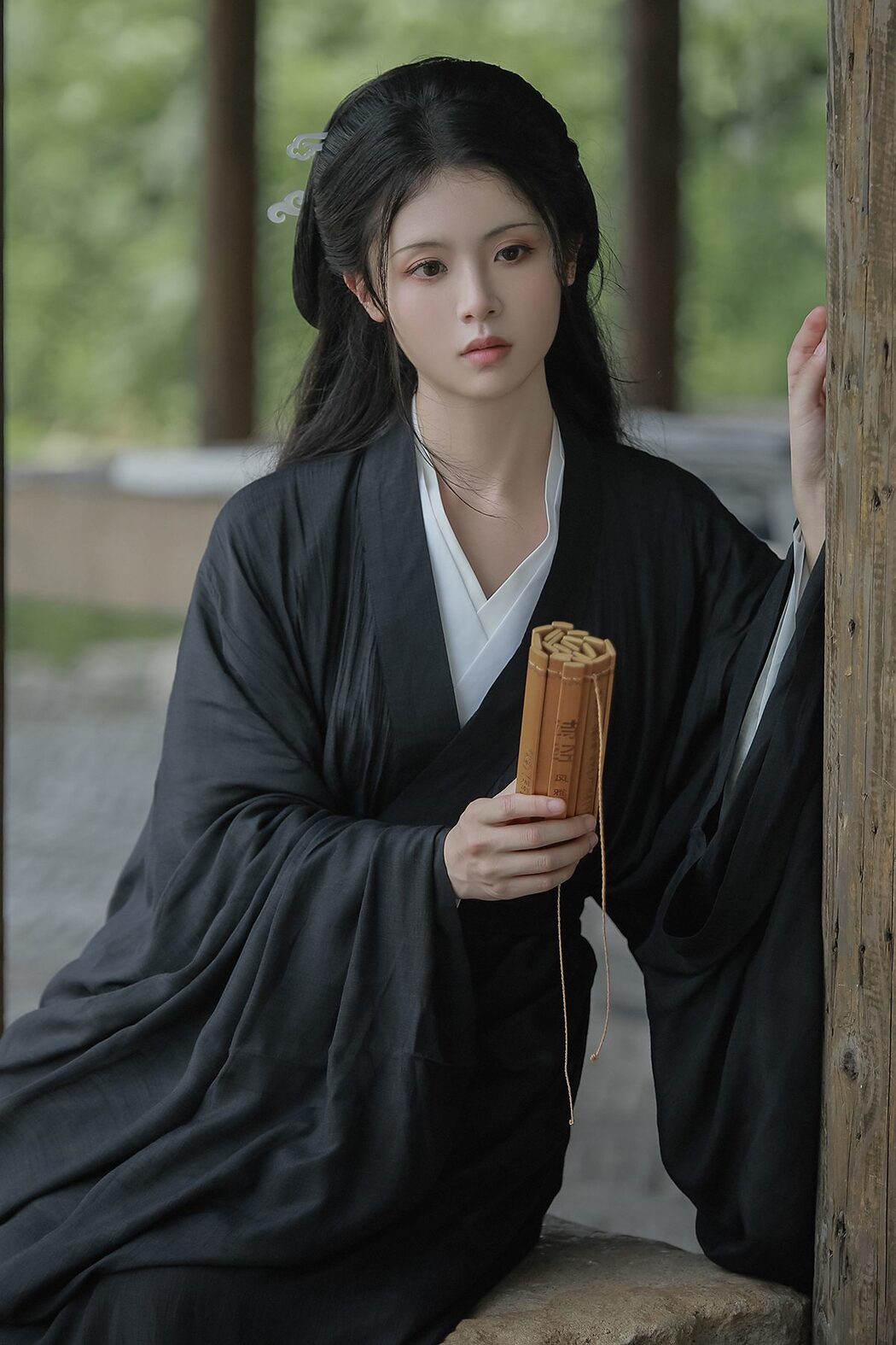 YiTuYu艺图语 Vol.5627 Dai Bu Zhu De Yi Mi Cover Photo