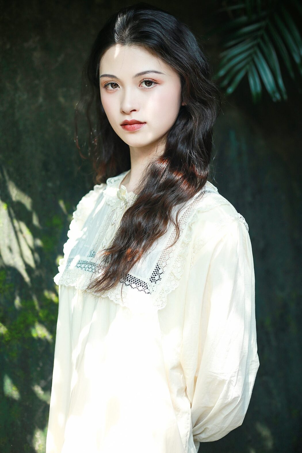 YiTuYu艺图语 Vol.5537 Nie Er Cover Photo