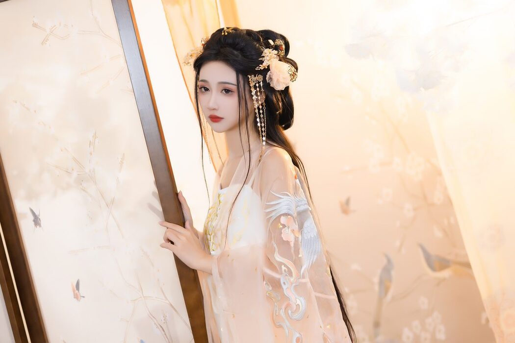 YiTuYu艺图语 Vol.5614 Qi Luo Sheng De Xiao Su Su