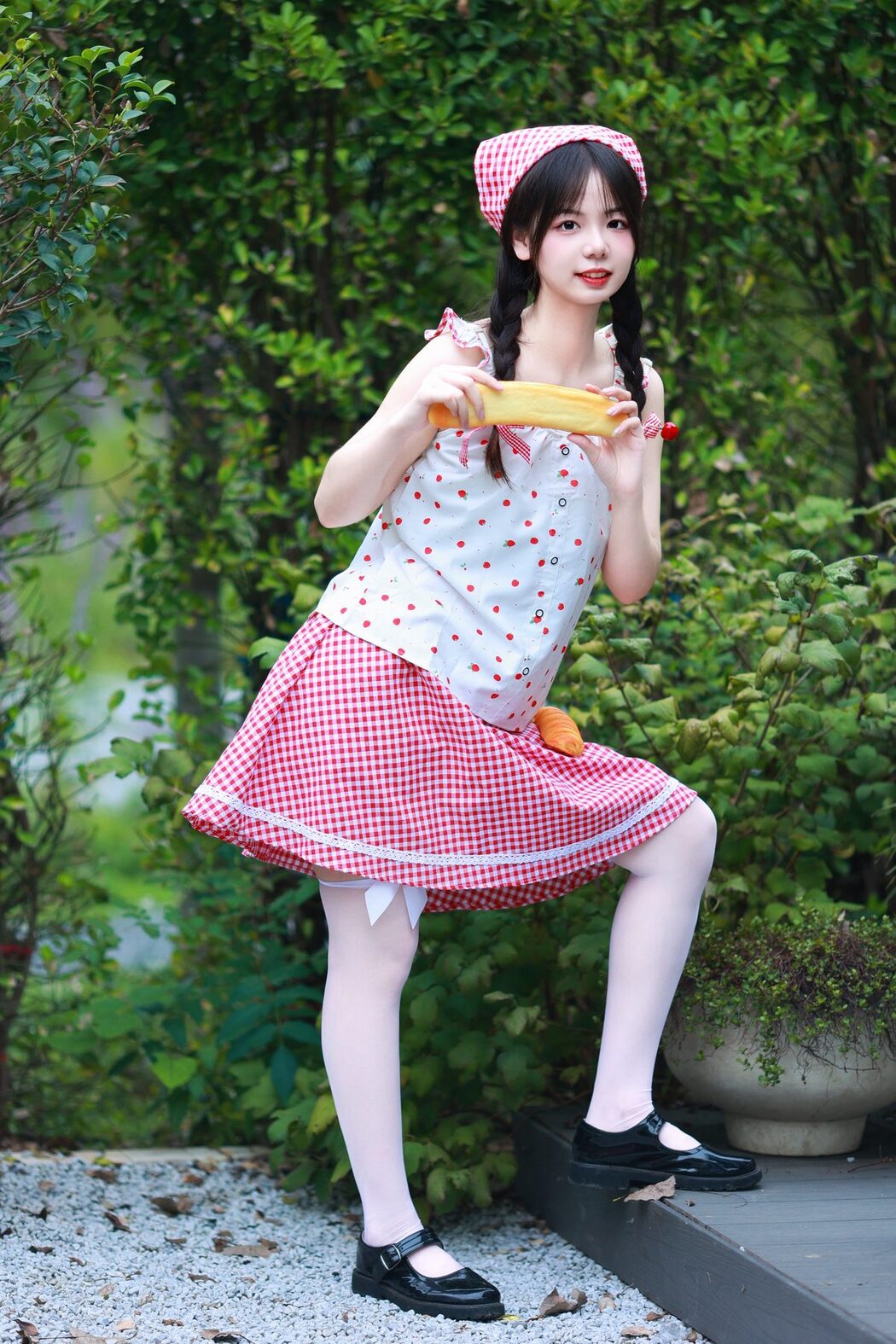 YiTuYu艺图语 Vol.5568 Mu Yan Se Cc
