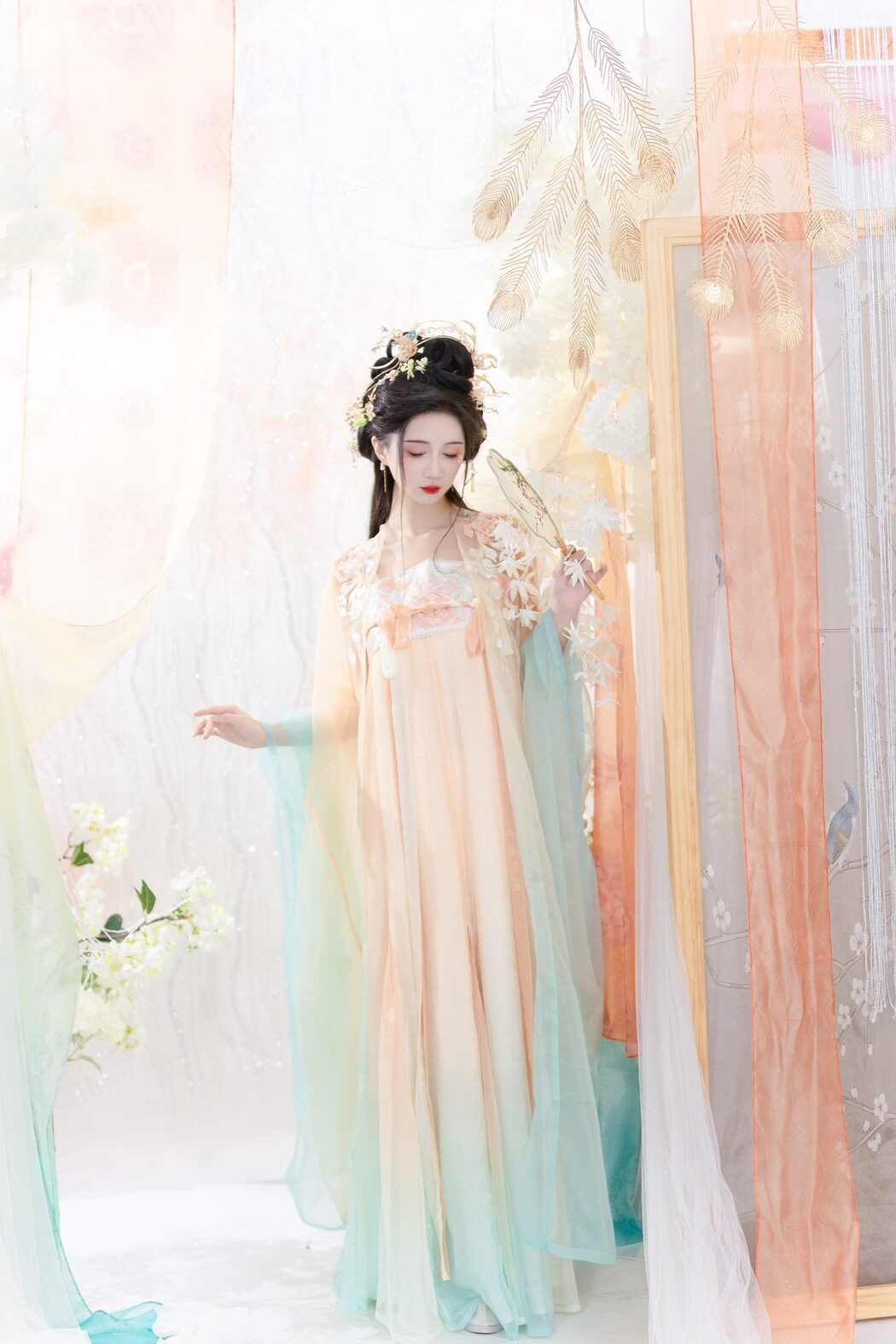 YiTuYu艺图语 Vol.5606 Qi Luo Sheng De Xiao Su Su