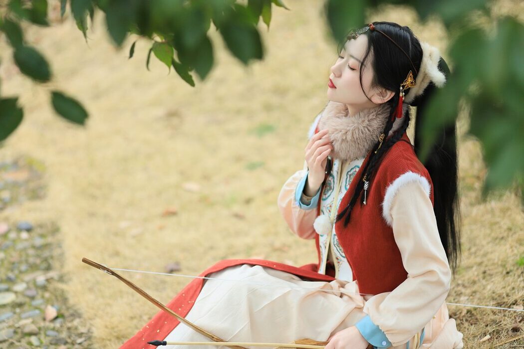 YiTuYu艺图语 Vol.5527 Ce Er Qing Xin Ting