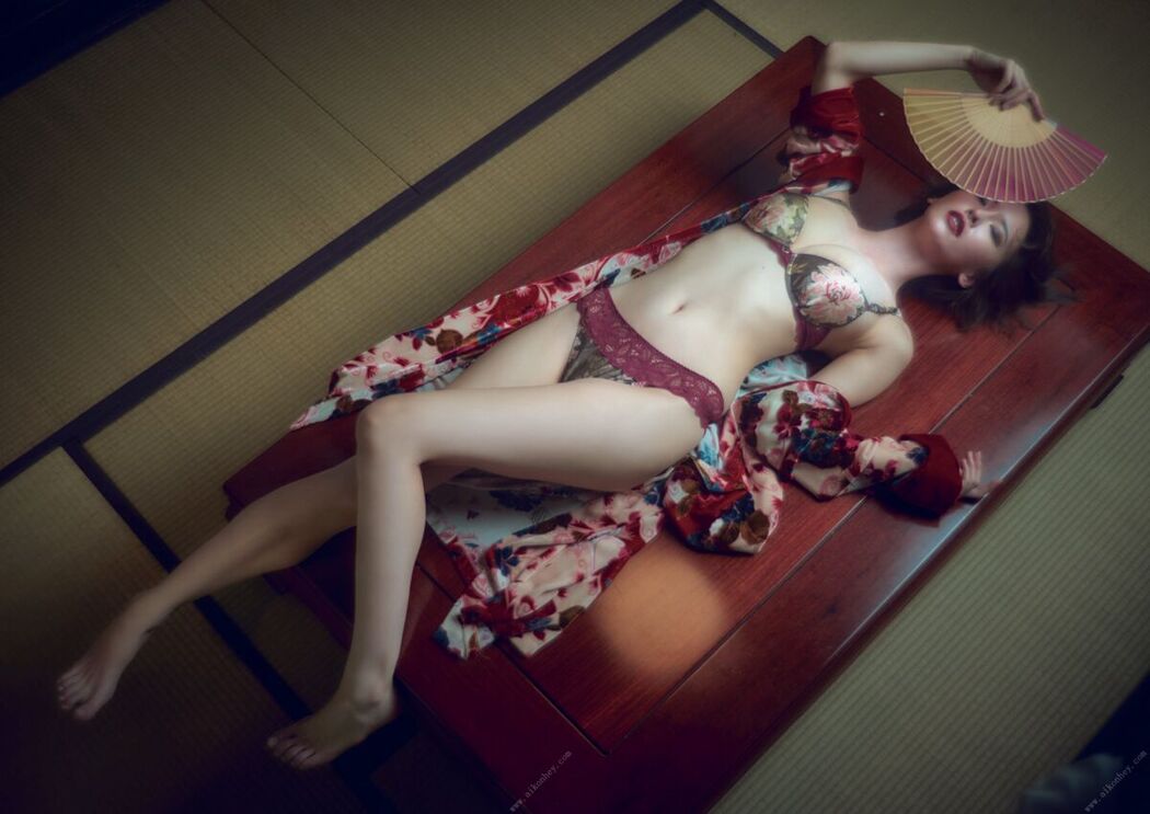 JP Sena Natsuki 奈月セナ – SILK Of The MOON Part01 (55P)