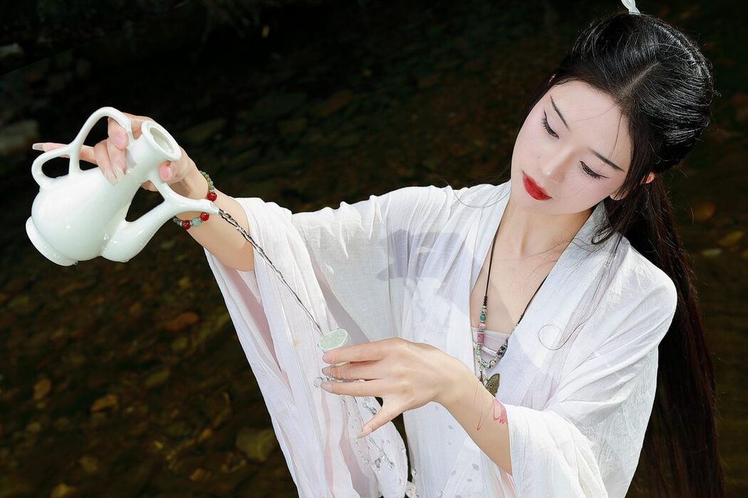 YiTuYu艺图语 Vol.5504 Chang Nian W