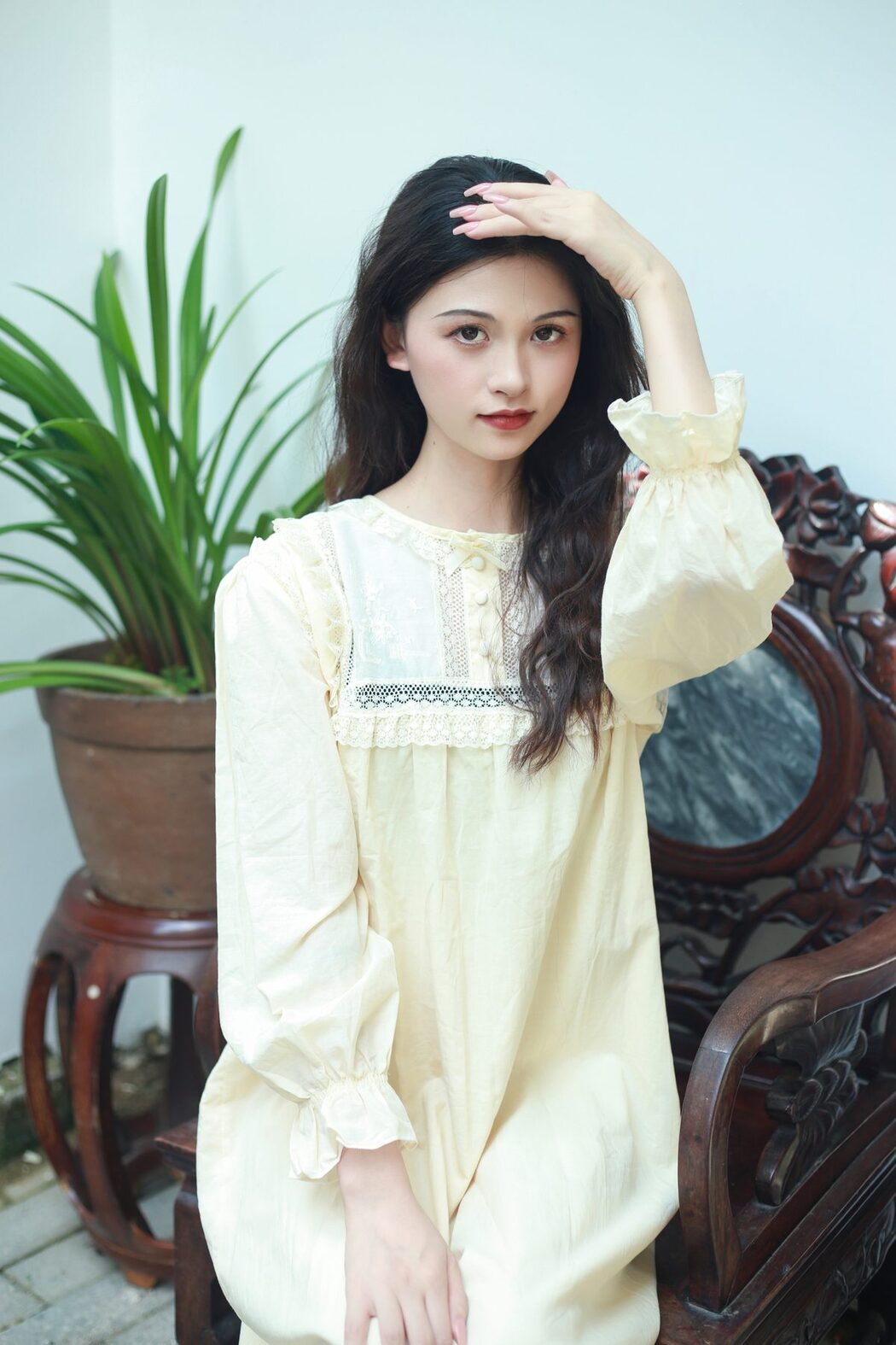 YiTuYu艺图语 Vol.5537 Nie Er